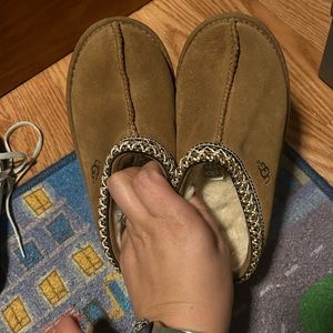 Little kids work onceUGG